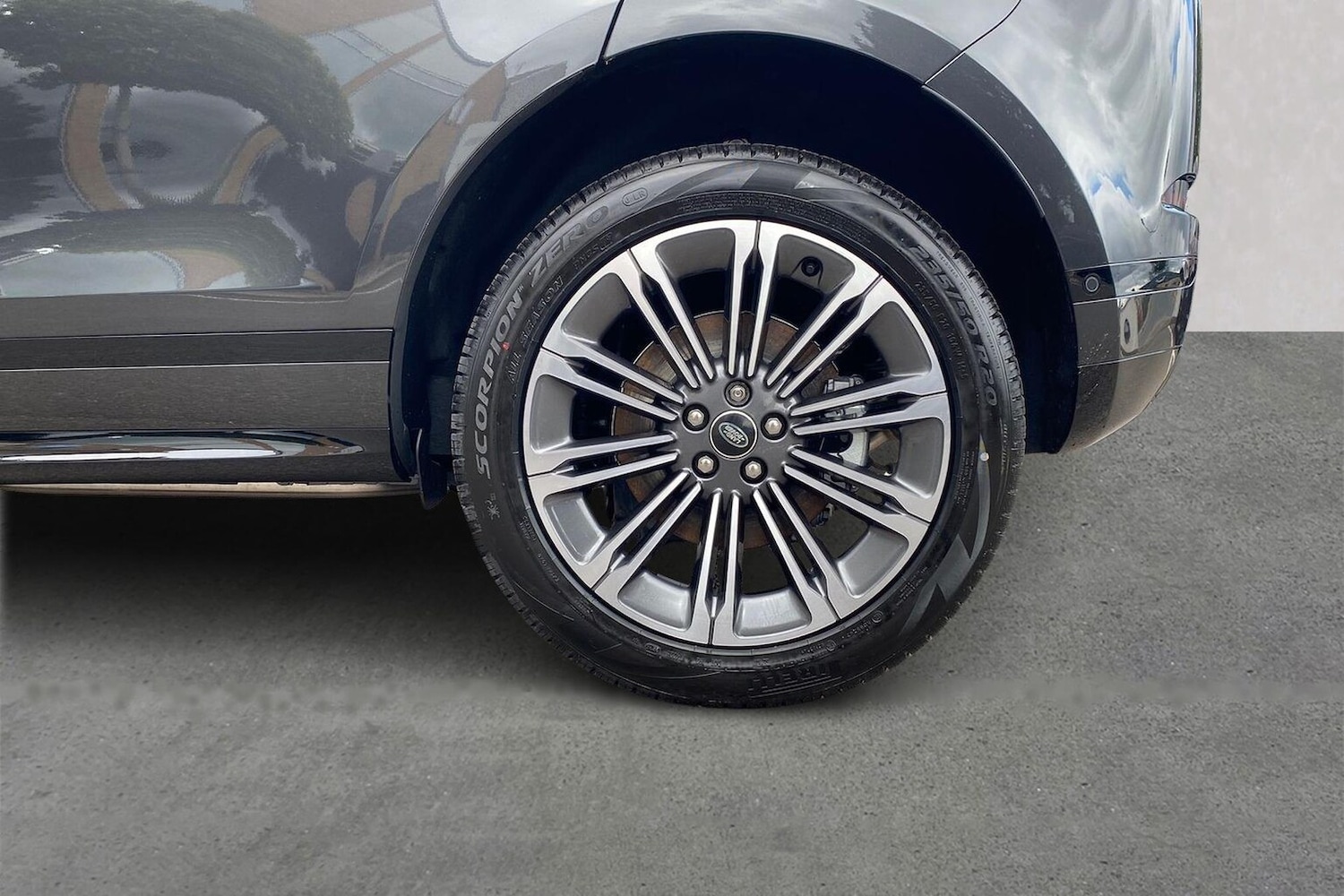 Used Land Rover Range Rover Evoque 2025 for sale - 78193618: Photo 8