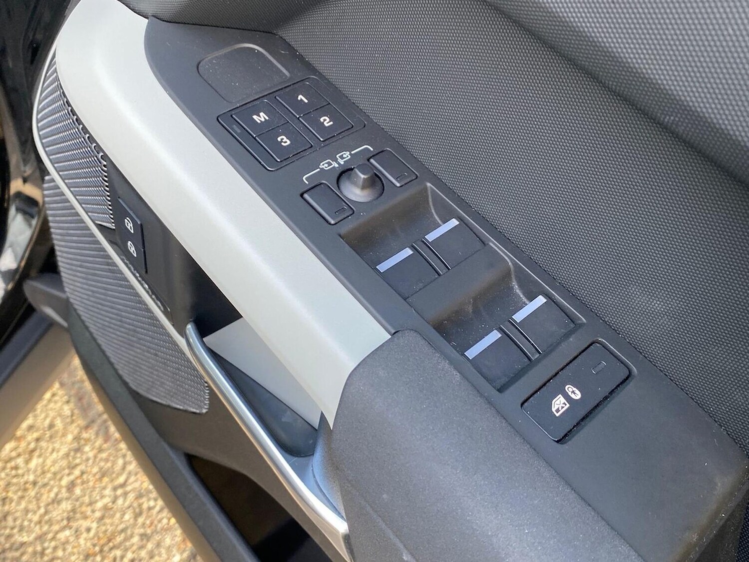 Used Land Rover Defender 2022 for sale - 76555464: Photo 25