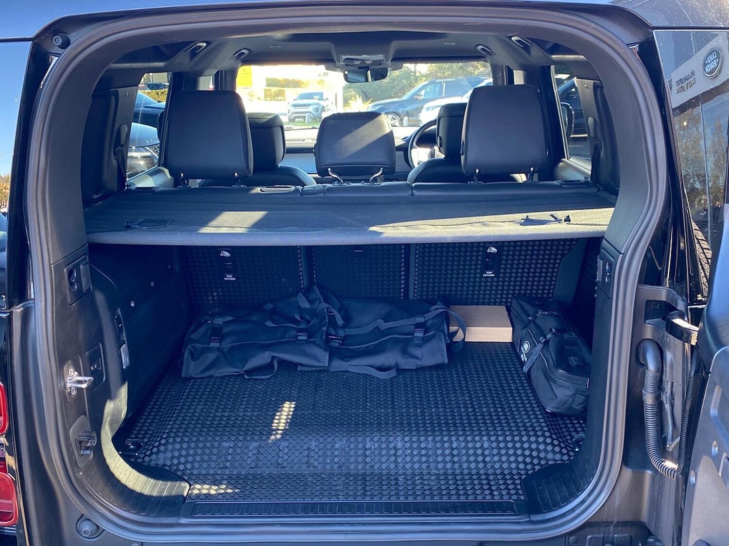 Used Land Rover Defender 2024 for sale - 76194447: Photo 10