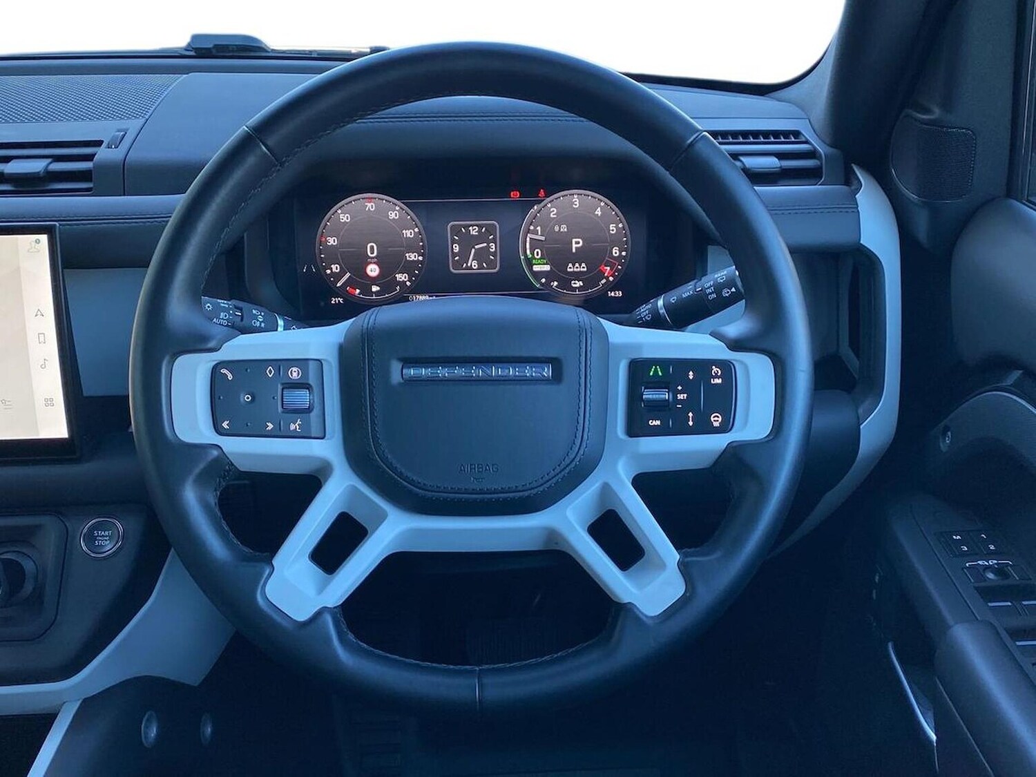 Used Land Rover Defender 2024 for sale - 76194447: Photo 15