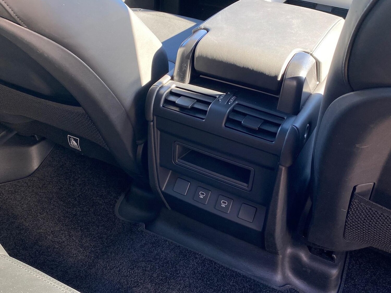 Used Land Rover Defender 2024 for sale - 76194447: Photo 18