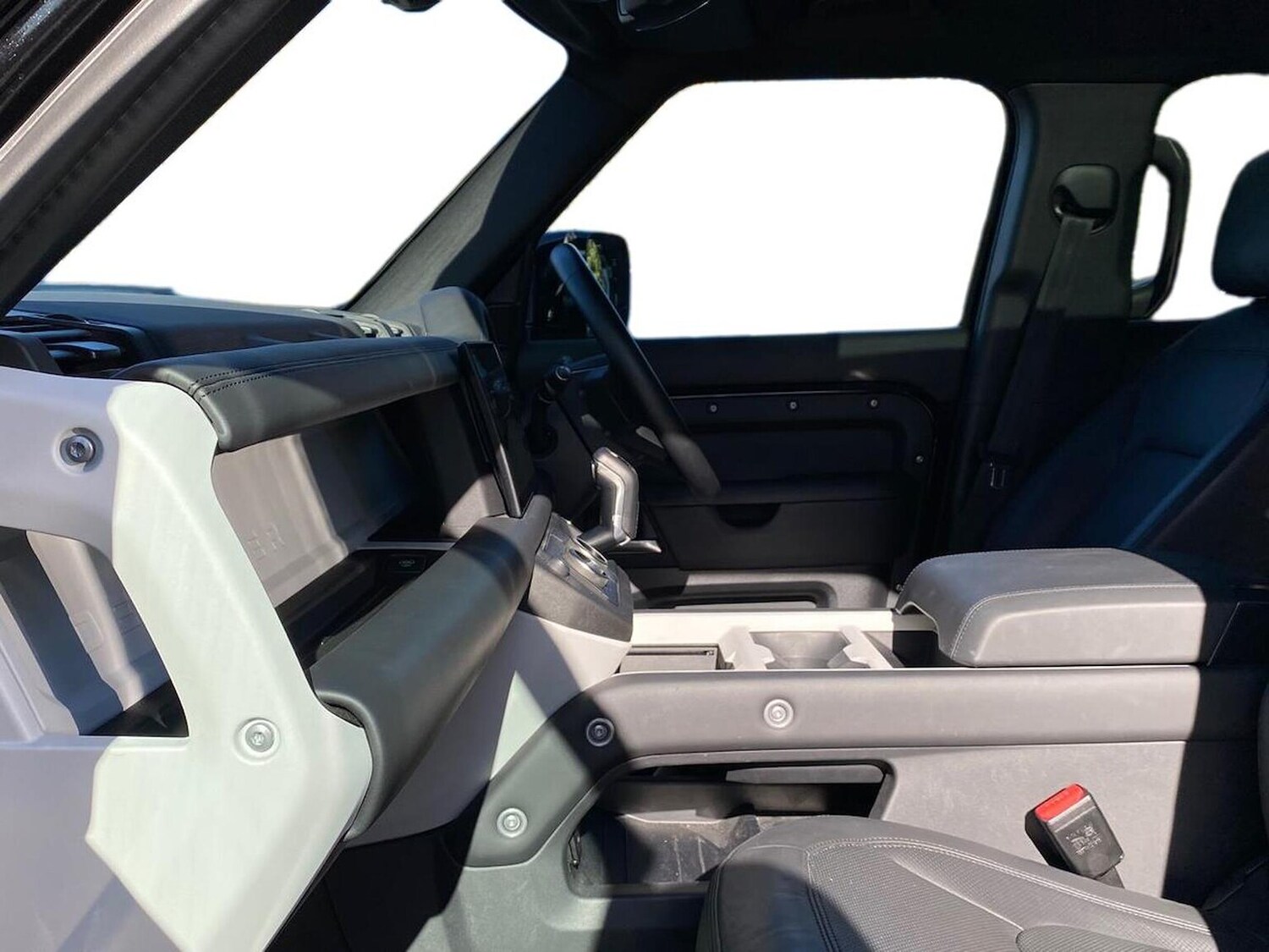 Used Land Rover Defender 2024 for sale - 76194447: Photo 3