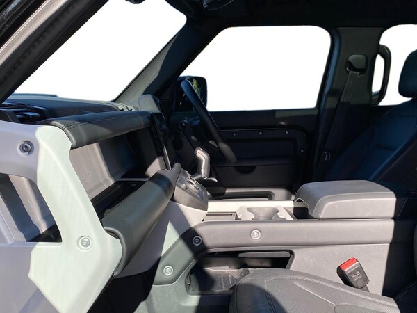 Used Land Rover Defender 2024 for sale - 76194447: Photo 3