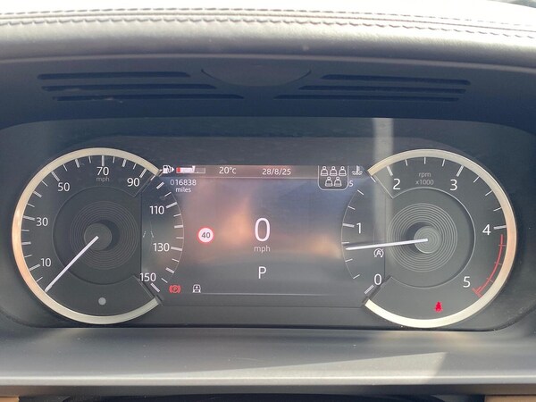 Used Land Rover Discovery 2023 for sale - 75718001: Photo 16