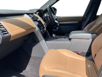 Used Land Rover Discovery 2023 for sale - 75718001: Photo