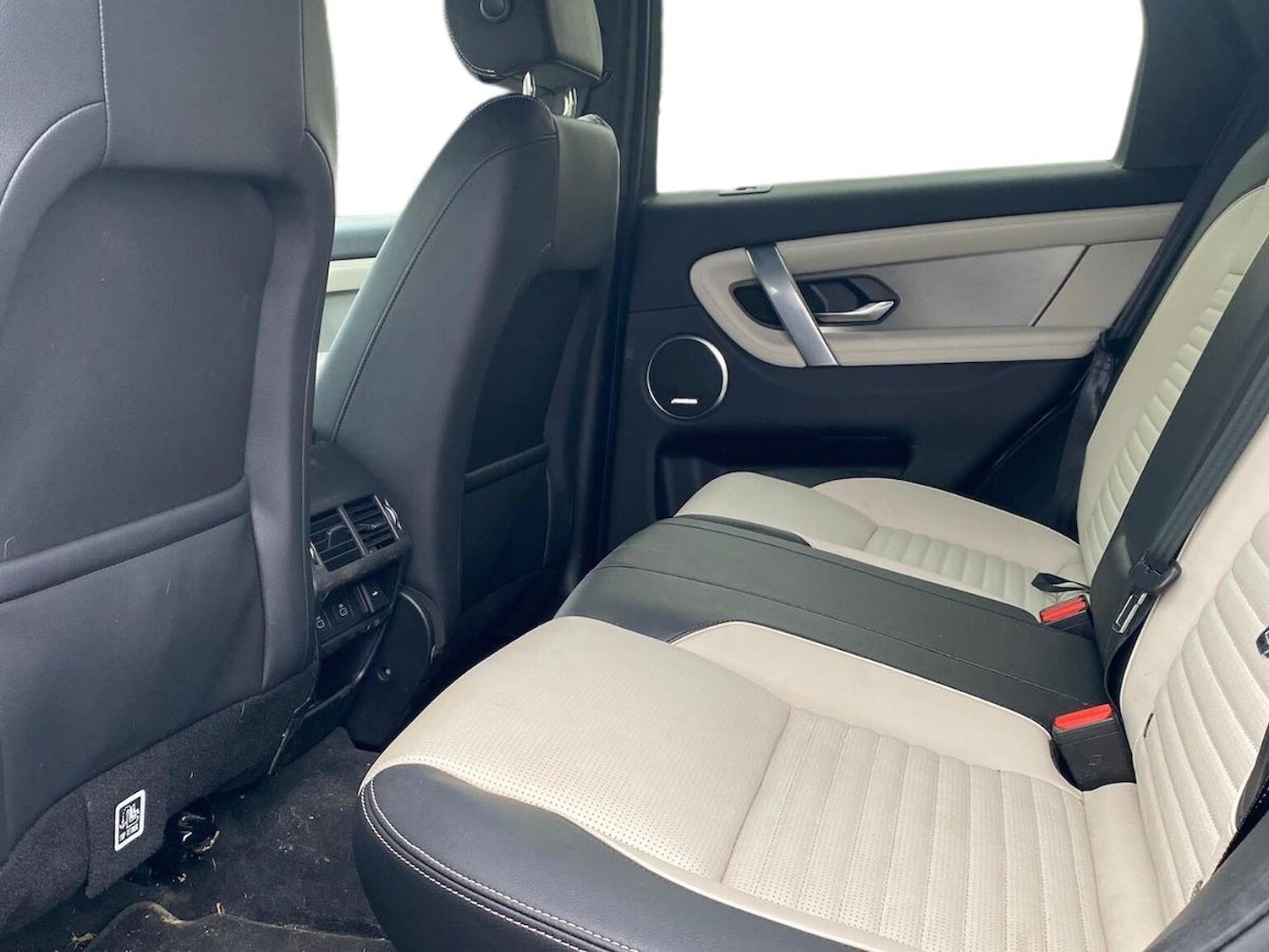 Used Land Rover Discovery Sport 2025 for sale - 77487893: Photo 4