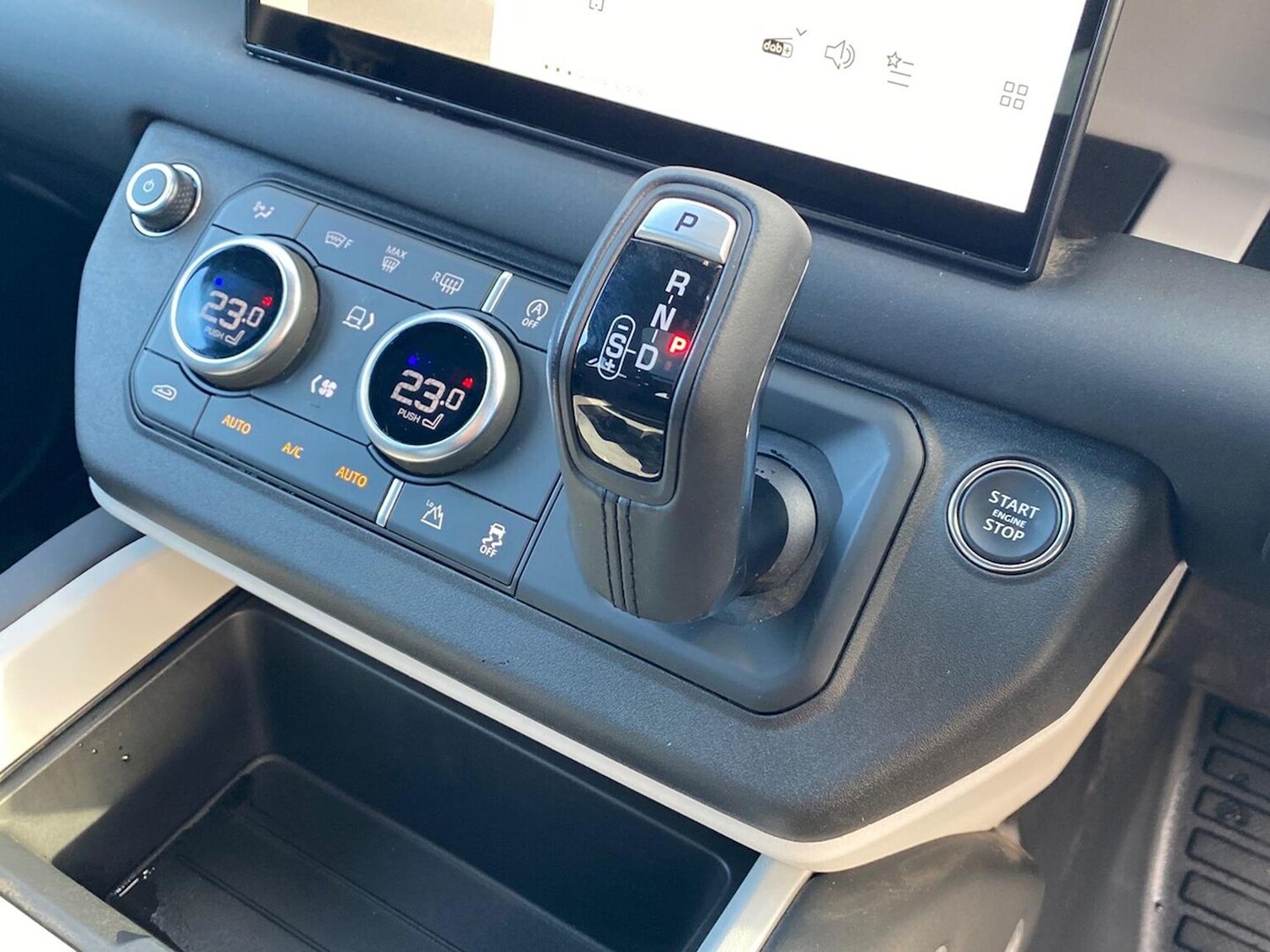 Used Land Rover Defender 2024 for sale - 77487886: Photo 13