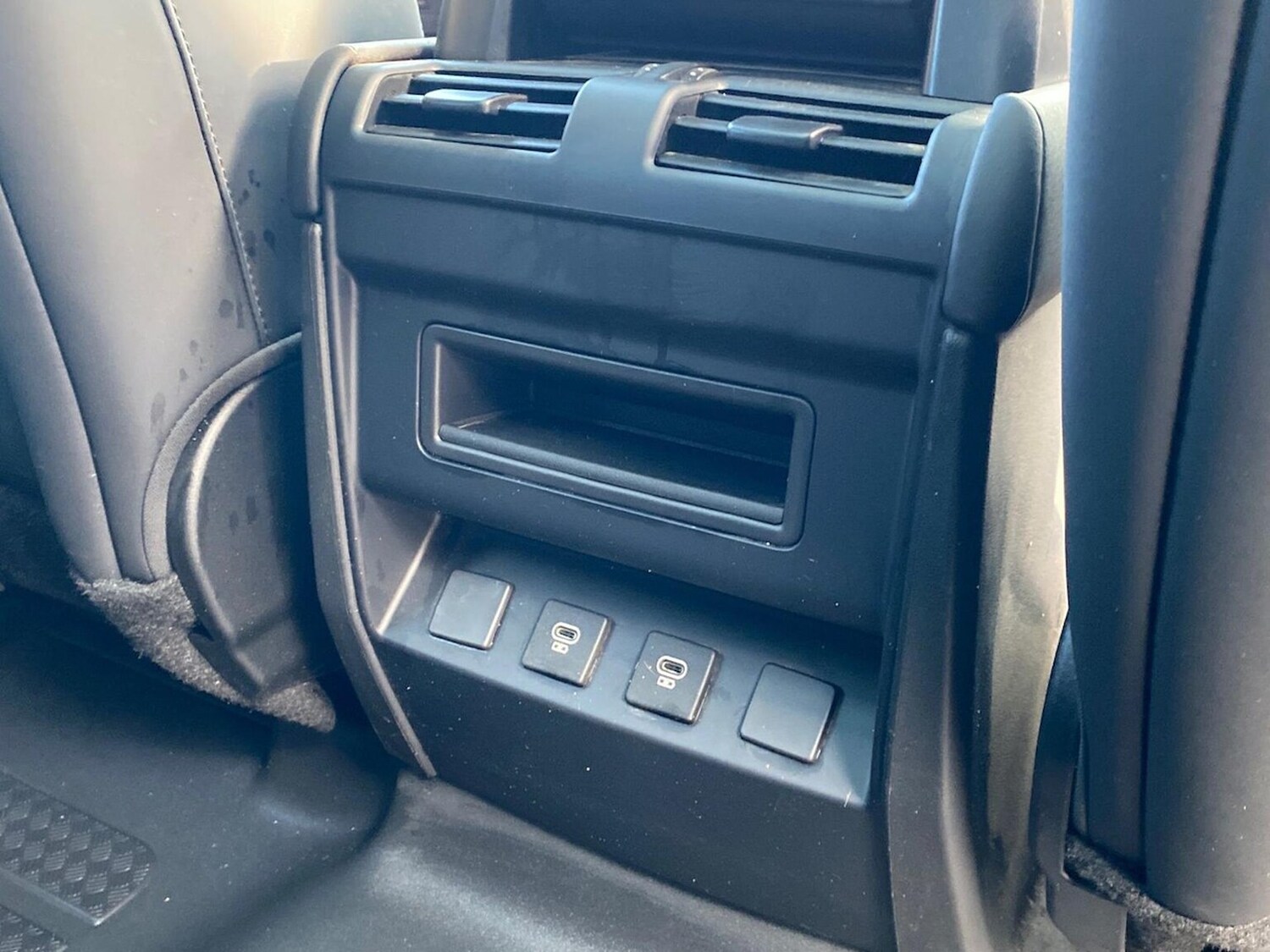 Used Land Rover Defender 2024 for sale - 77487886: Photo 18