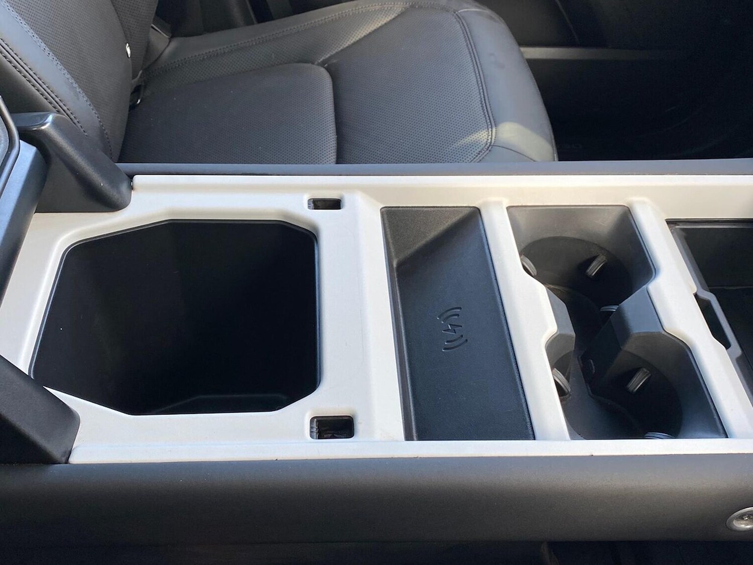 Used Land Rover Defender 2024 for sale - 77487886: Photo 40