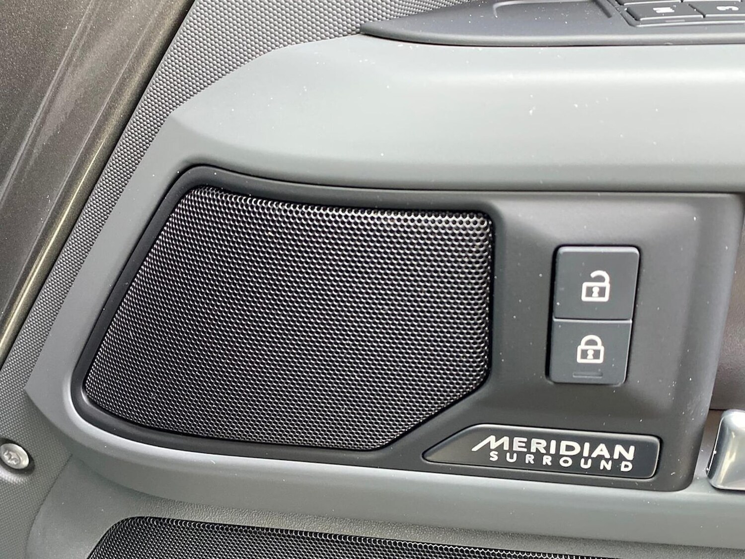 Used Land Rover Defender 2025 for sale - 78193557: Photo 26