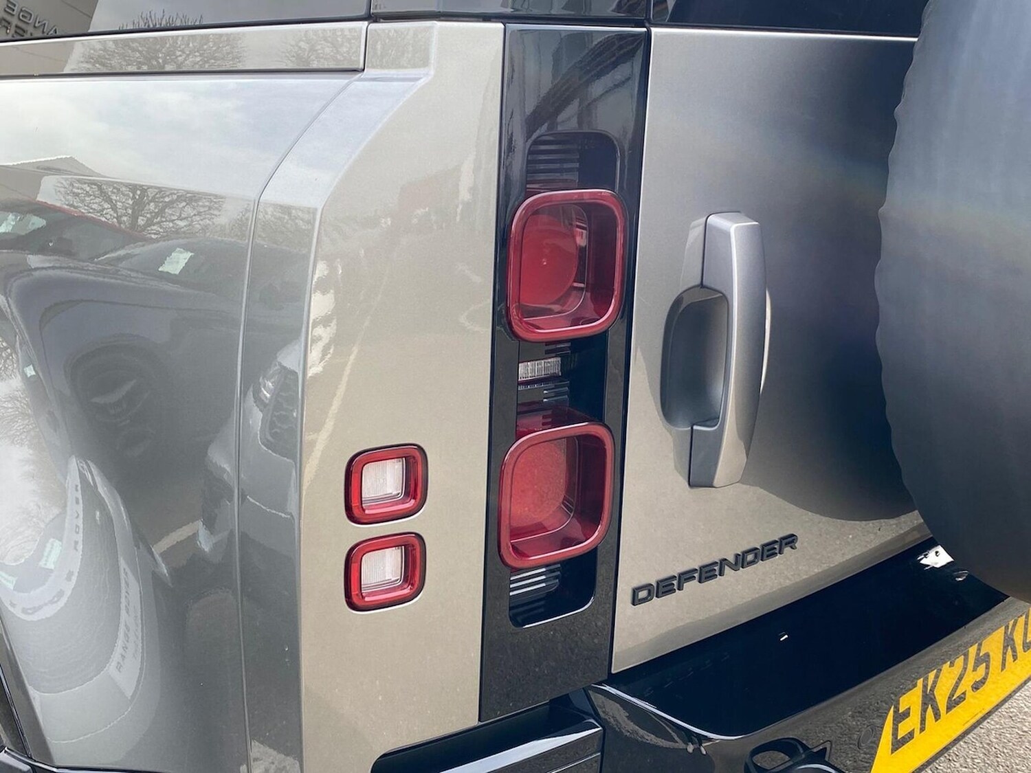 Used Land Rover Defender 2025 for sale - 78193557: Photo 28