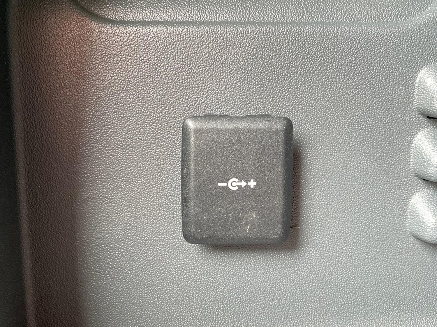 Used Land Rover Defender 2025 for sale - 78193557: Photo 31