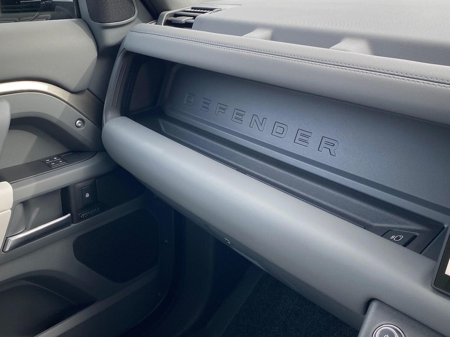 Used Land Rover Defender 2025 for sale - 78193557: Photo 46