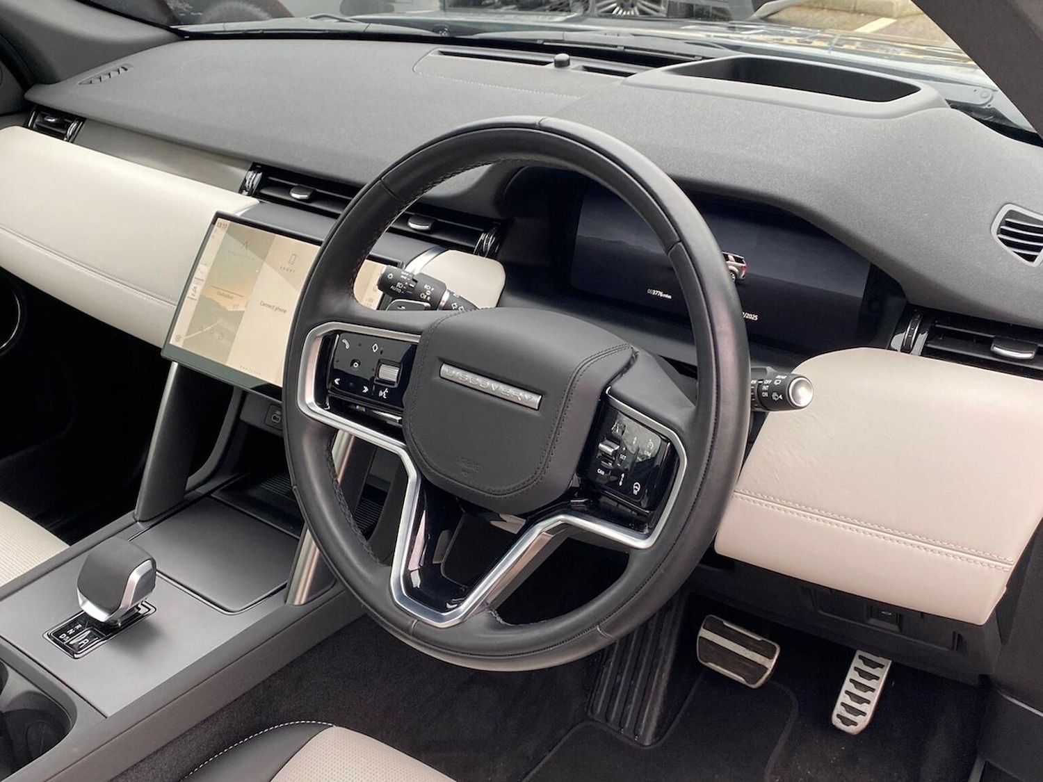 Used Land Rover Discovery Sport 2024 for sale - 76963574: Photo 35