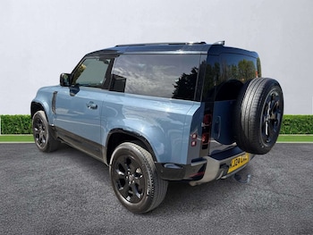 Used Land Rover Defender 2024 for sale - 78415029: Photo