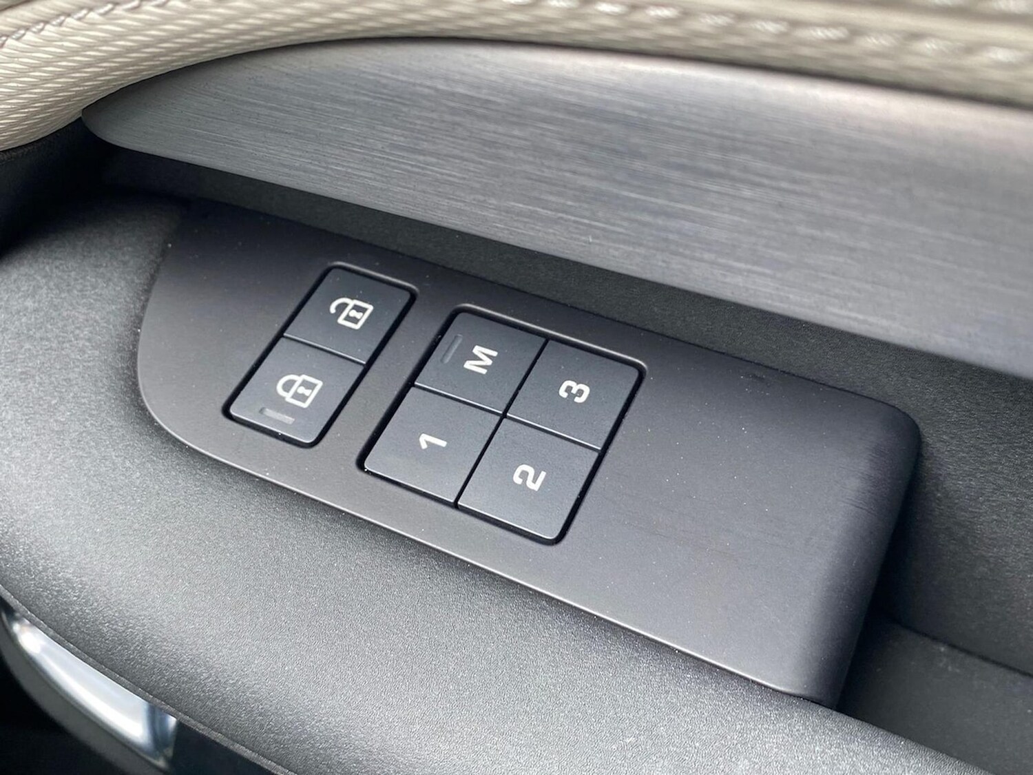 Used Land Rover Discovery 2024 for sale - 78193633: Photo 39