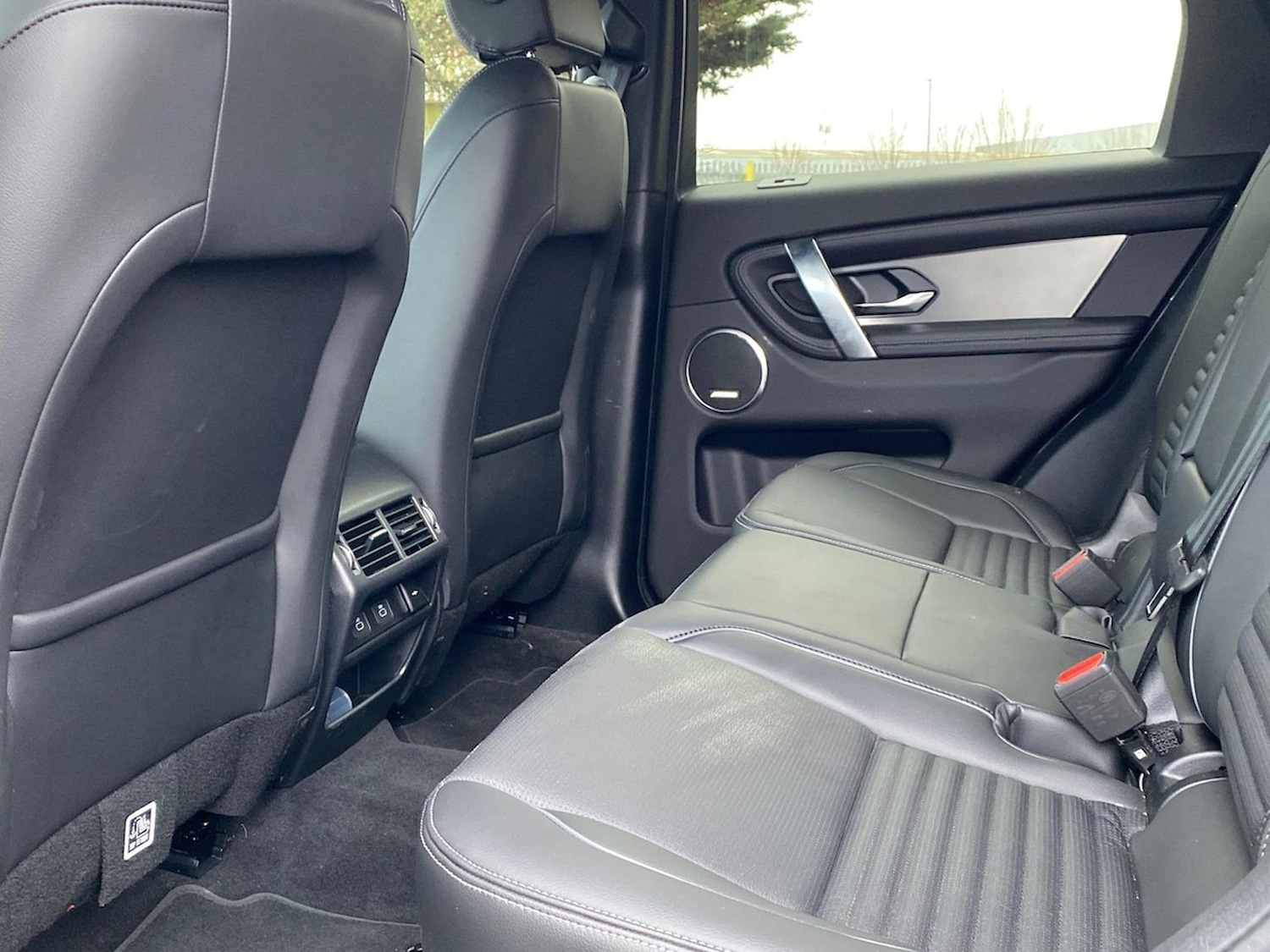 Used Land Rover Discovery Sport 2025 for sale - 77487930: Photo 4