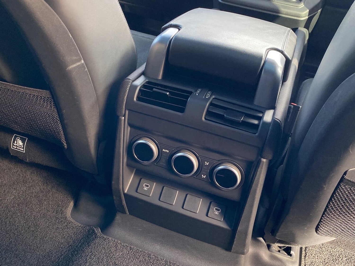 Used Land Rover Defender 2022 for sale - 76392446: Photo 18