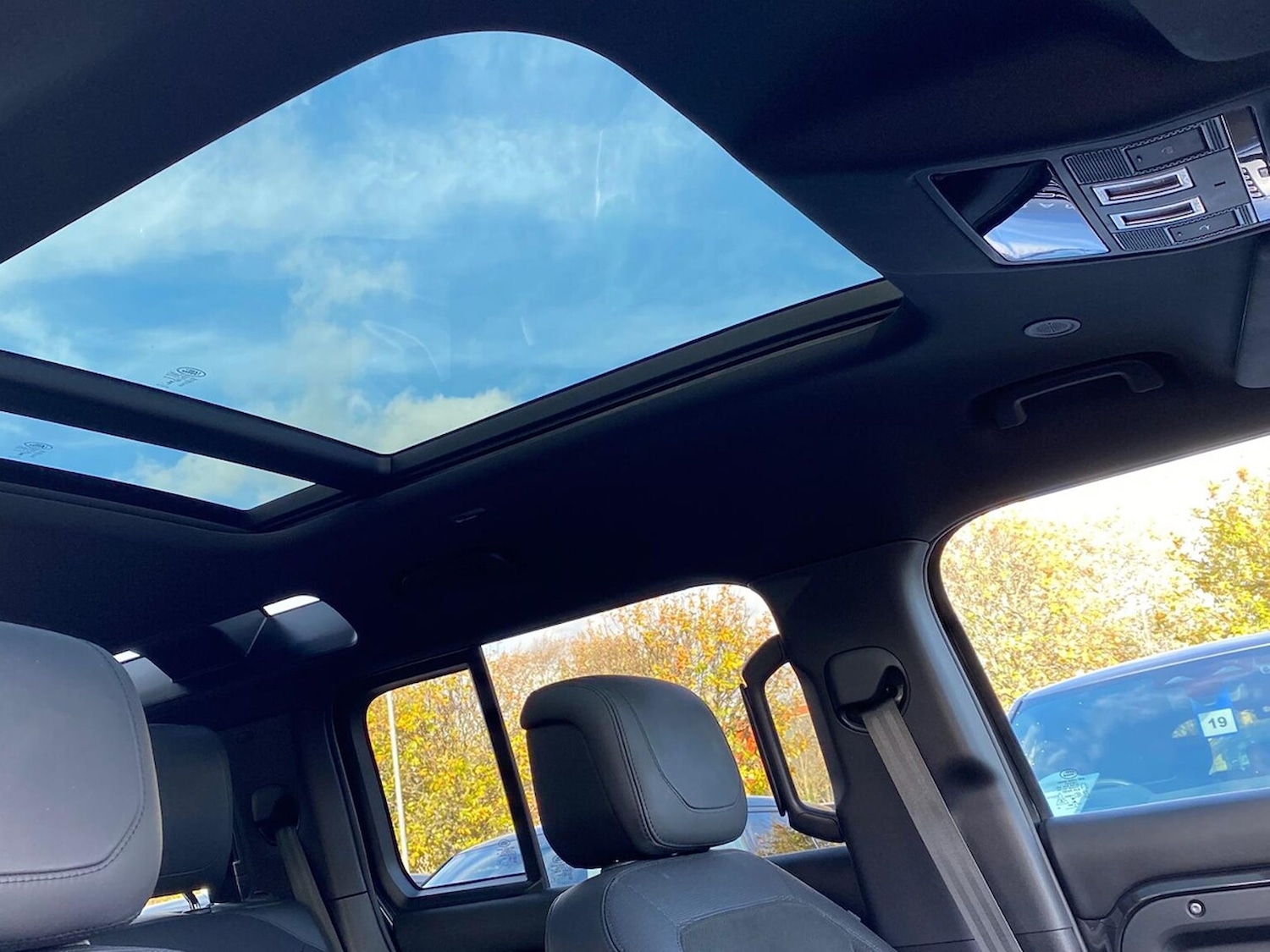 Used Land Rover Defender 2022 for sale - 76392446: Photo 21