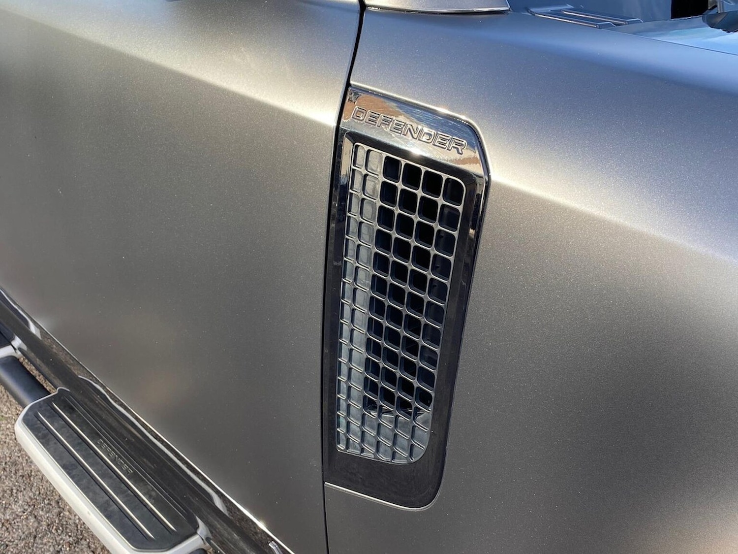 Used Land Rover Defender 2022 for sale - 76392446: Photo 32