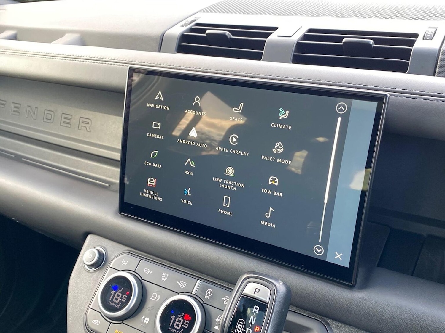 Used Land Rover Defender 2022 for sale - 76392446: Photo 40