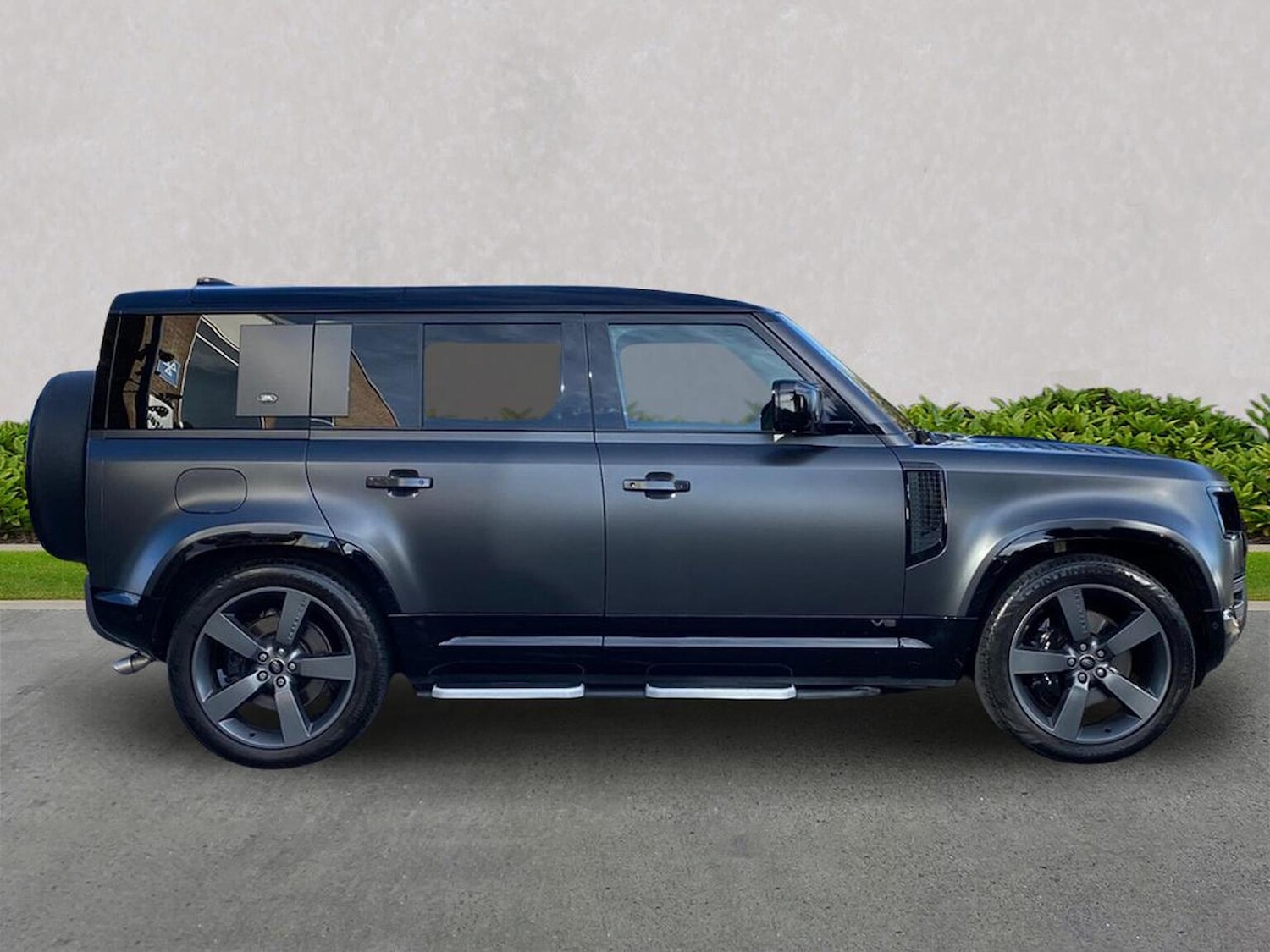 Used Land Rover Defender 2022 for sale - 76392446: Photo 5