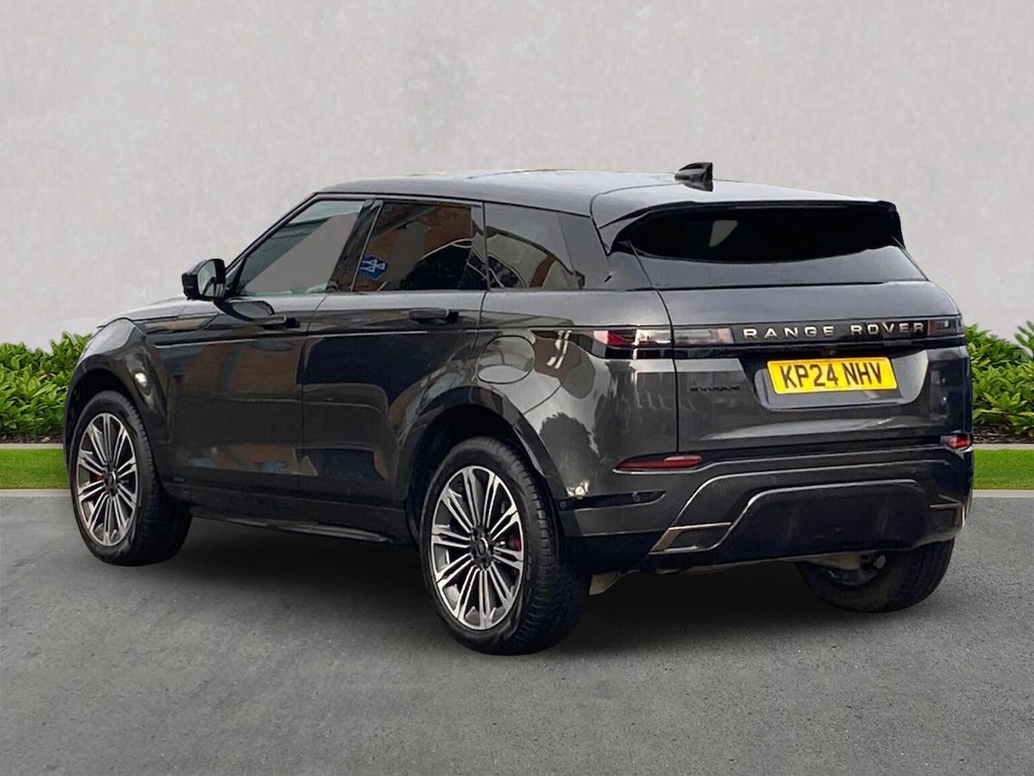 Used Land Rover Range Rover Evoque 2024 for sale - 76663809: Photo 2