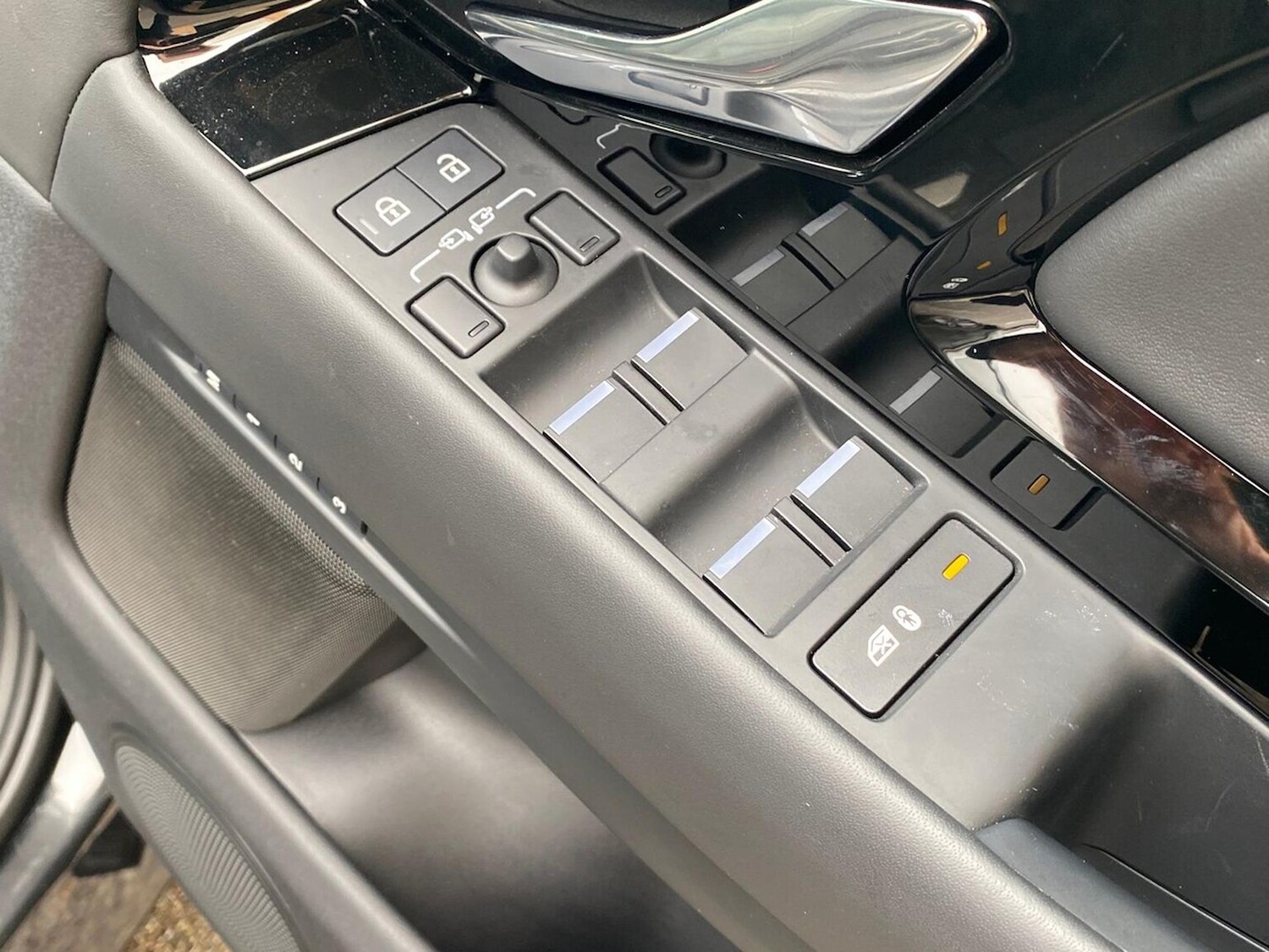 Used Land Rover Range Rover Evoque 2024 for sale - 76663809: Photo 25