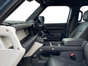 Used Land Rover Defender 2023 for sale - 76464688: Photo