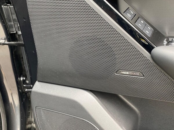 Used Land Rover Range Rover Velar 2024 for sale - 76198377: Photo 24