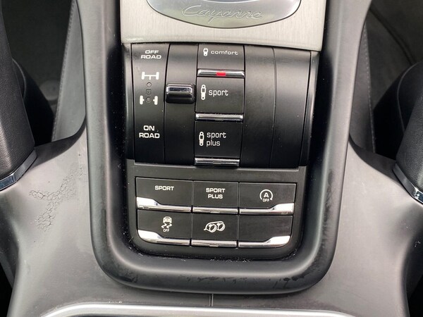 Used Porsche Cayenne 2017 for sale - 76300803: Photo 34
