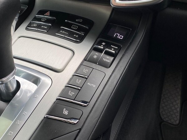 Used Porsche Cayenne 2017 for sale - 76300803: Photo 37