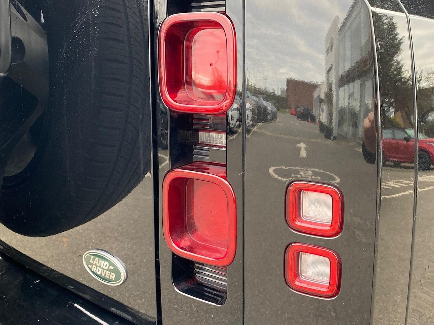 Used Land Rover Defender 2022 for sale - 76637803: Photo 26