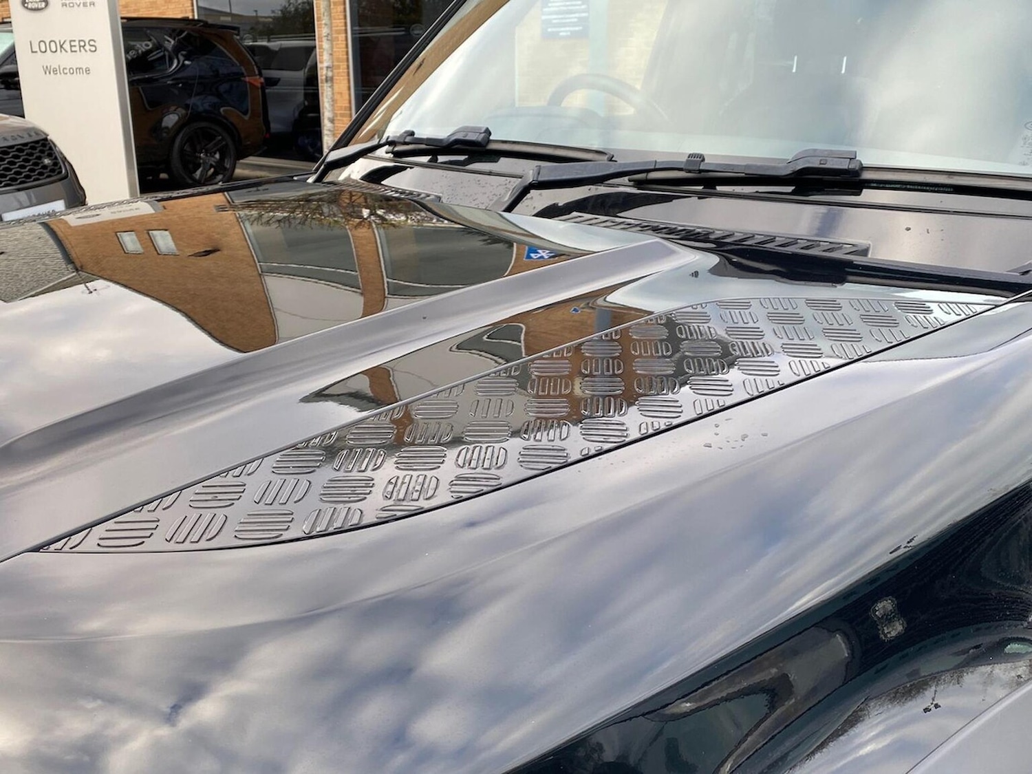 Used Land Rover Defender 2022 for sale - 76637803: Photo 32