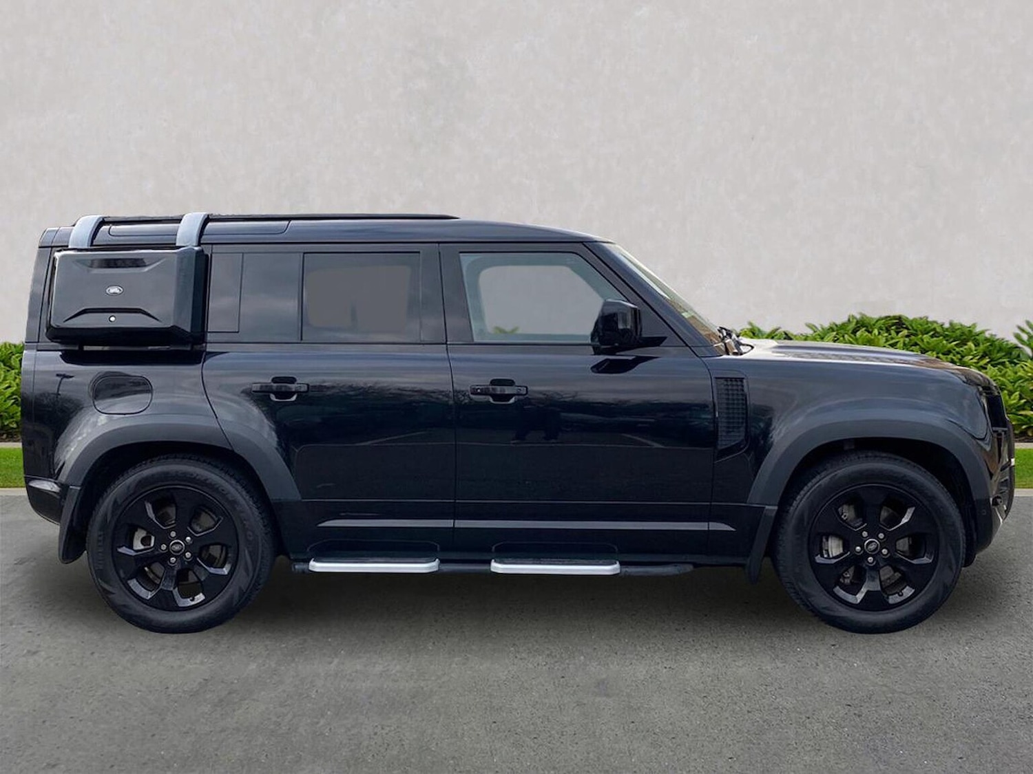 Used Land Rover Defender 2022 for sale - 76637803: Photo 5