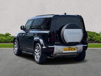 Used Land Rover Defender 2024 for sale - 75517968: Photo