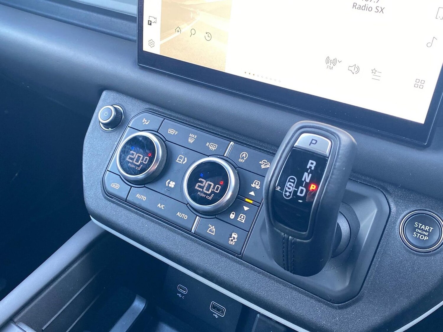 Used Land Rover Defender 2023 for sale - 78193613: Photo 15