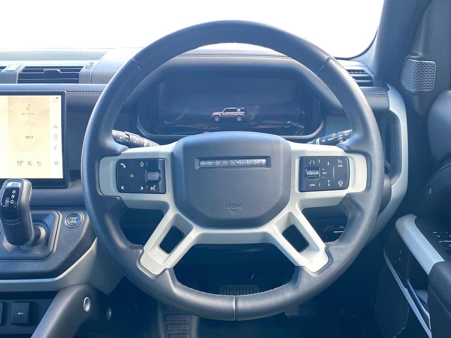 Used Land Rover Defender 2023 for sale - 78193613: Photo 17