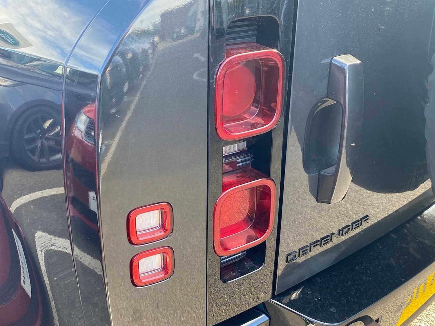 Used Land Rover Defender 2023 for sale - 78193613: Photo 21