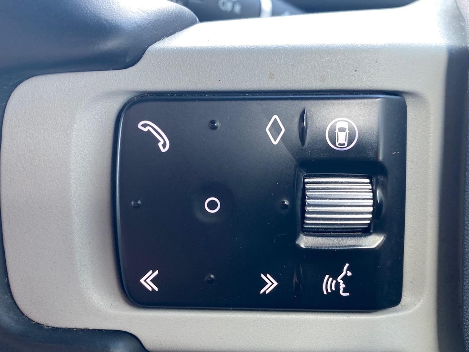 Used Land Rover Defender 2023 for sale - 78193613: Photo 39