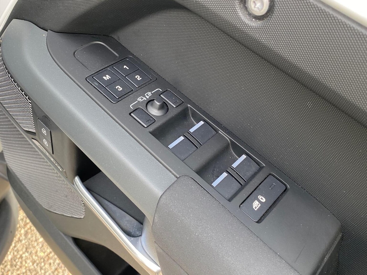 Used Land Rover Defender 2022 for sale - 76396957: Photo 25