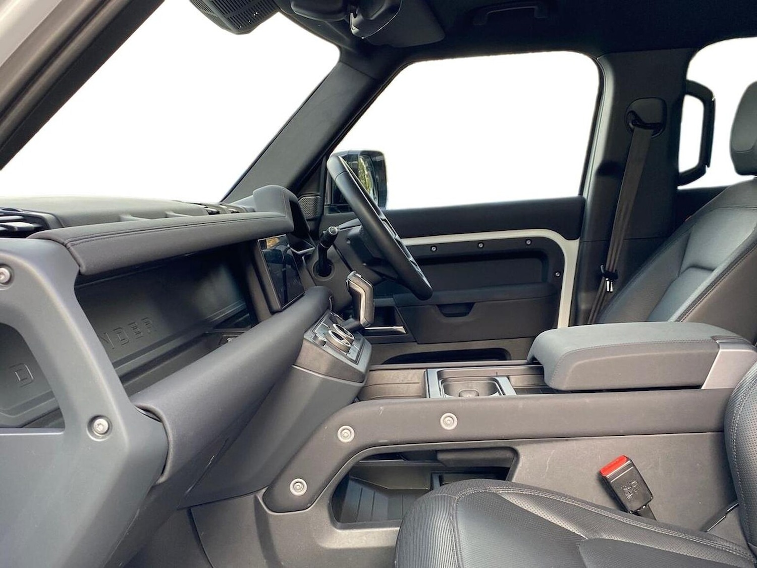 Used Land Rover Defender 2022 for sale - 76396957: Photo 3