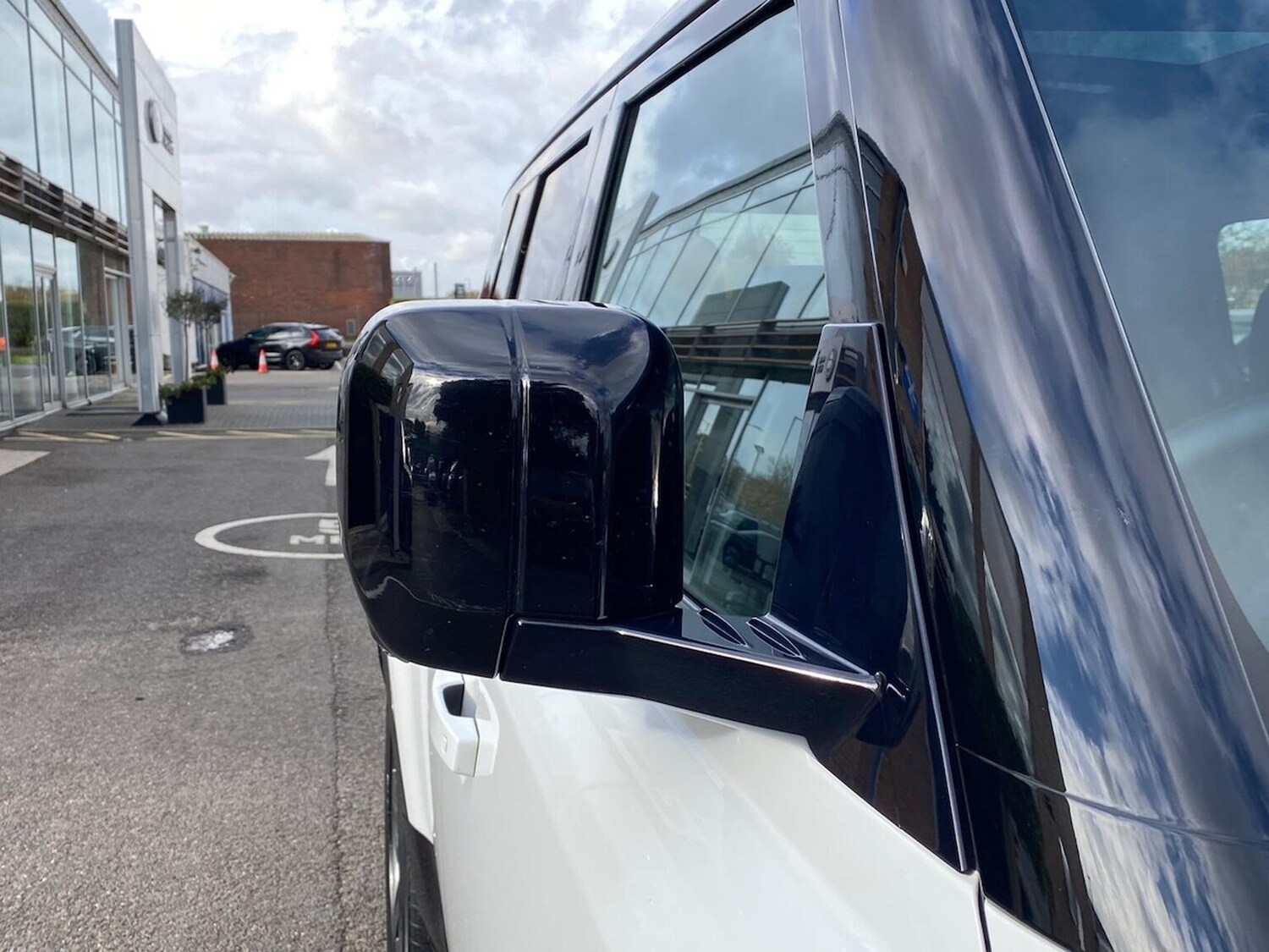 Used Land Rover Defender 2022 for sale - 76396957: Photo 32