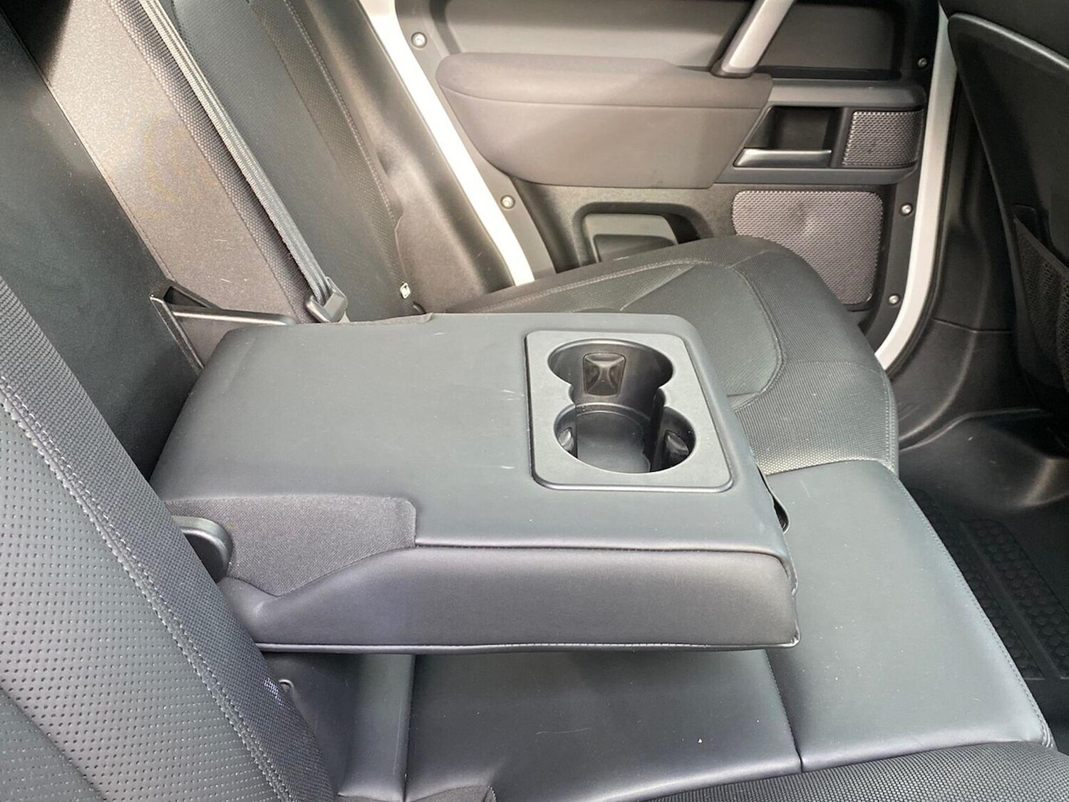 Used Land Rover Defender 2022 for sale - 76396957: Photo 34