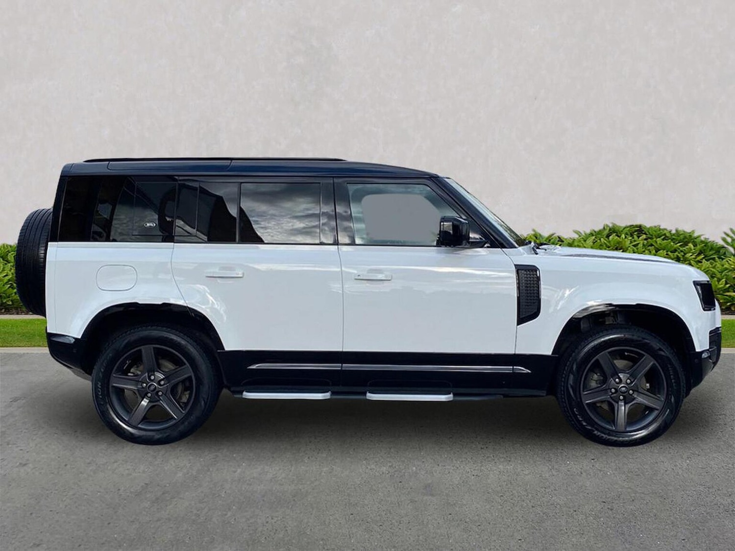 Used Land Rover Defender 2022 for sale - 76396957: Photo 5