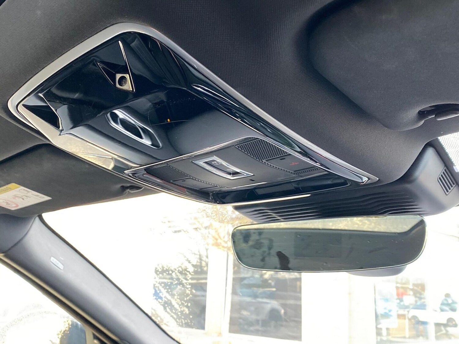 Used Land Rover Range Rover Velar 2023 for sale - 77721408: Photo 23