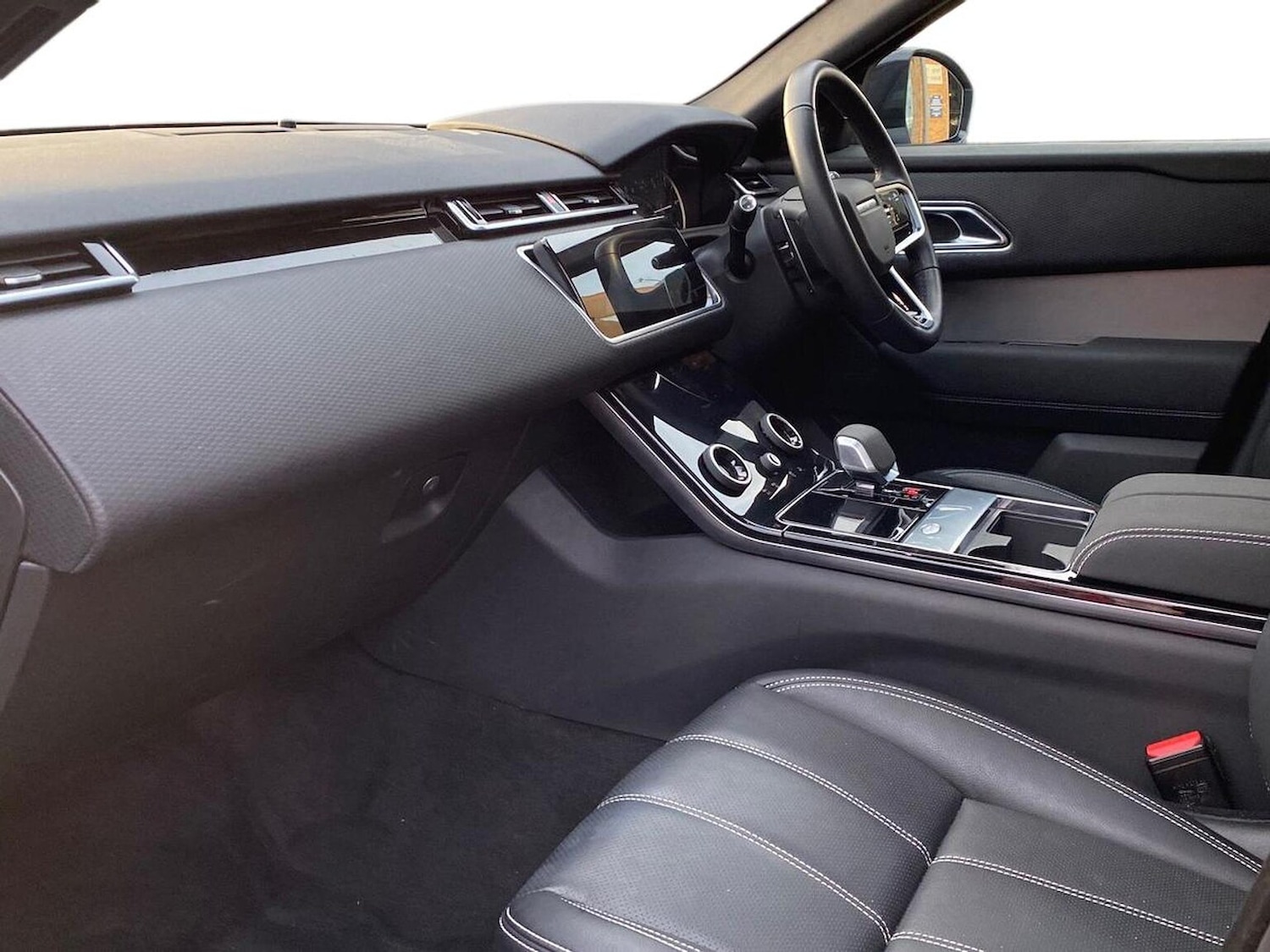 Used Land Rover Range Rover Velar 2023 for sale - 77721408: Photo 3