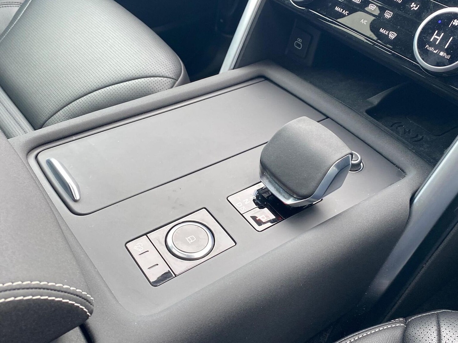 Used Land Rover Discovery 2025 for sale - 77891693: Photo 13