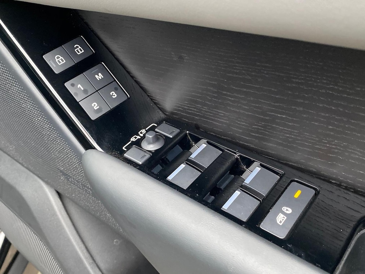 Used Land Rover Range Rover Velar 2024 for sale - 77028144: Photo 27