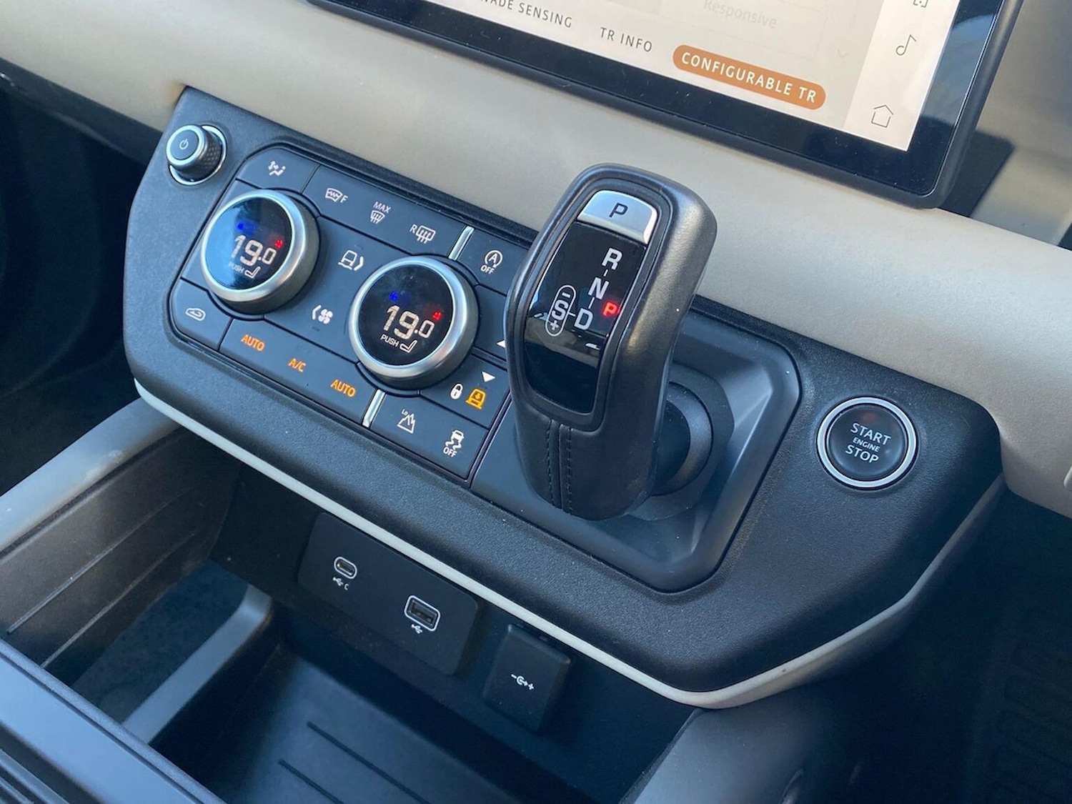 Used Land Rover Defender 2020 for sale - 76694616: Photo 13